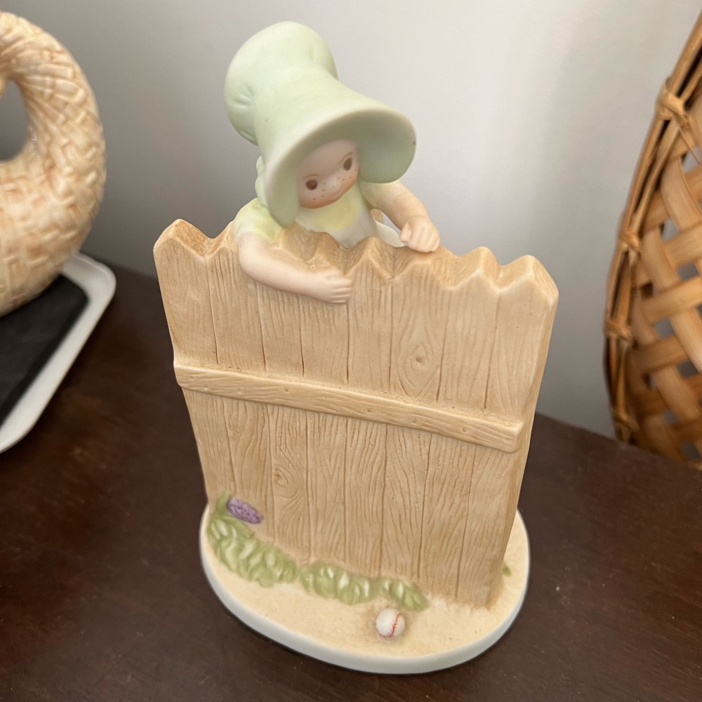Masterpiece Circle of Friends “The Home Run” Statue